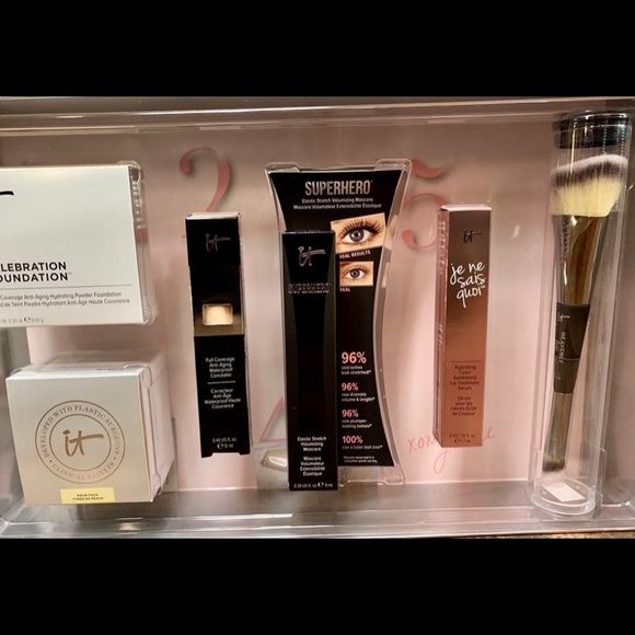 New Cosmetics‘ Top 5 Superstars & More! 6-Piece Holiday Collection to feature